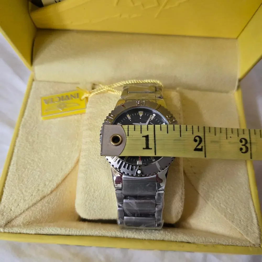 Invicta IN3352 Automatic Professional 660ft/200m Water Resistant Silver/Black